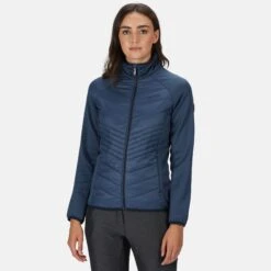 Regatta Wmn Clumber Hybrid Jacket 15 Regatta Wmn Clumber Hybrid Jacket -Zwemer 409929 553899 1
